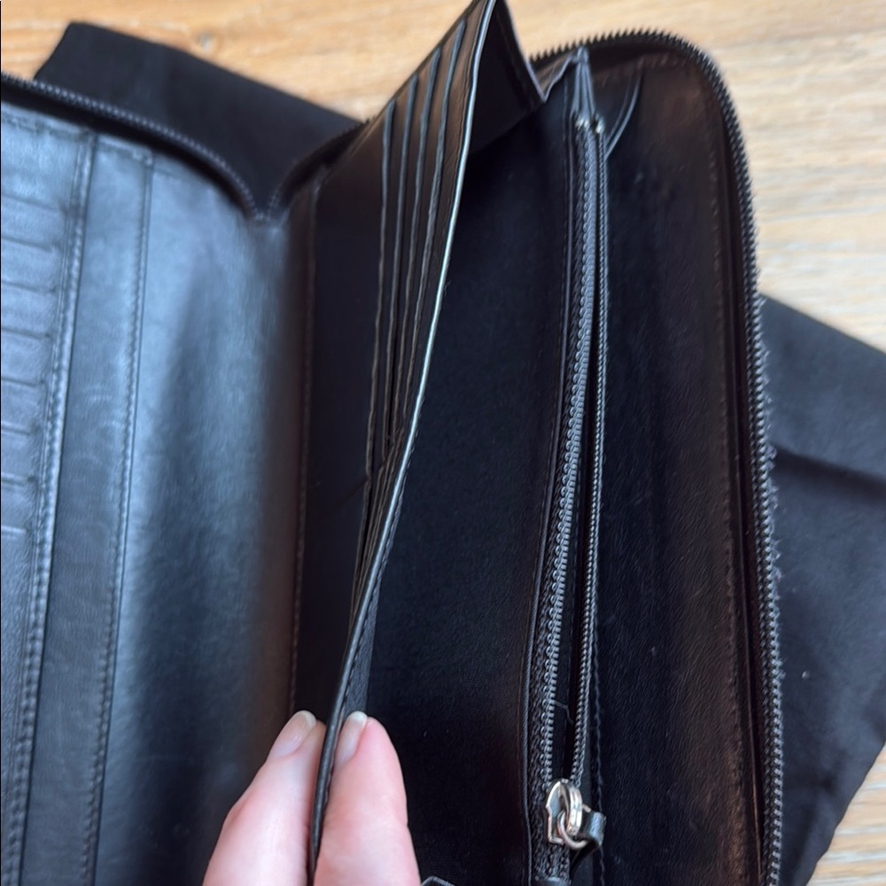 $995 CHANEL CC logo Black Caviar Leather XL  Large zip around Wallet bag clutch - Picture 8 of 13